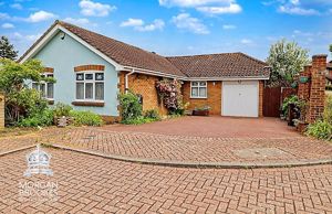 Front Of Property- click for photo gallery